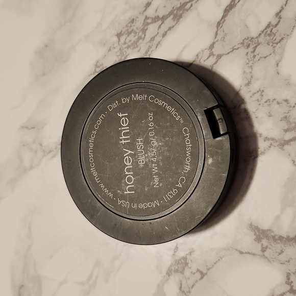 Melt powder blush - Picture 2 of 2